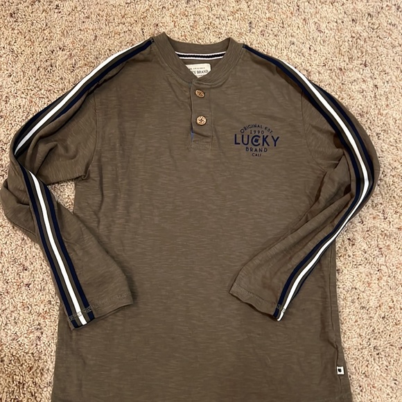 4 Lucky Brand shirts, size M or 10/12.  Super nice!! - Picture 8 of 10